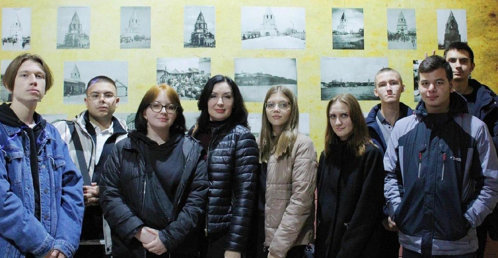 На экскурсии по Спасской башне Сызранского кремля