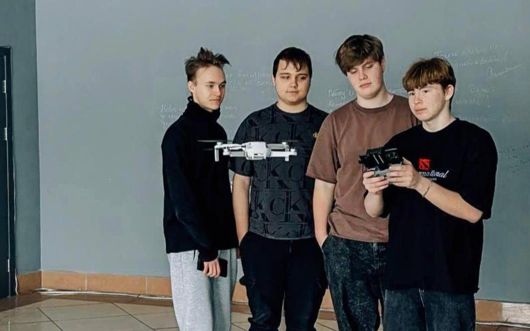 11 марта в Киберпланике прошел интересный мастер класс — «Полет Дронов»!