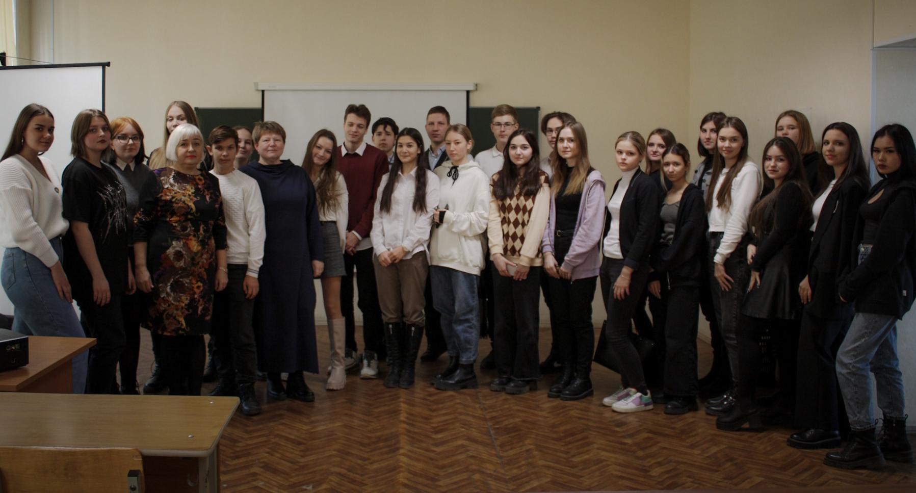 В День СПО в Сызранском филиале «СГЭУ» прошла дискуссия на тему «Нравственное воспитание»